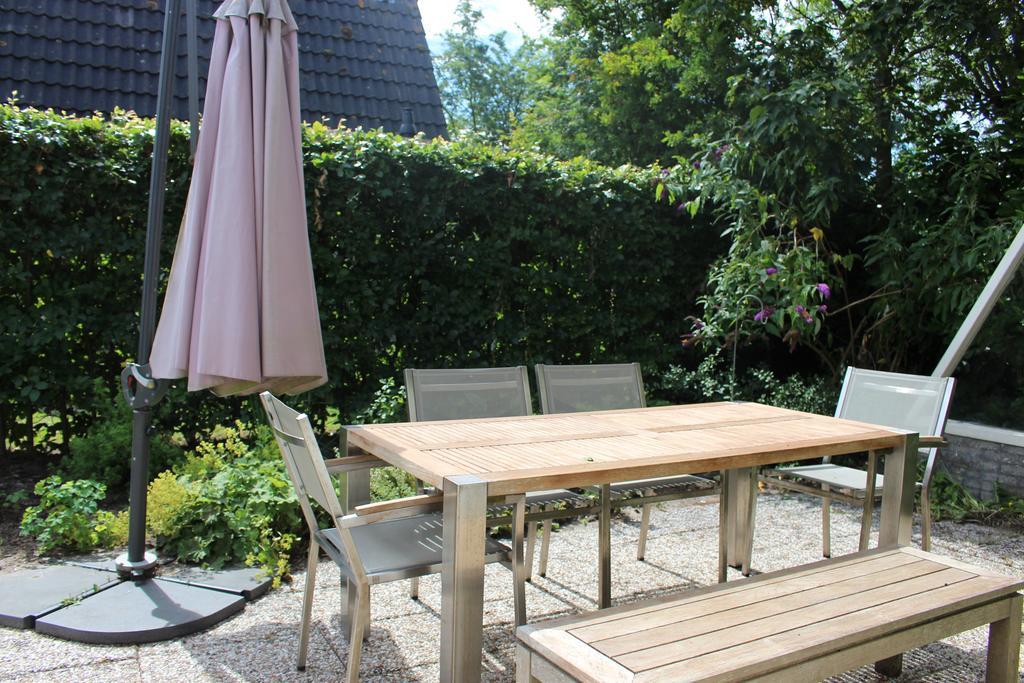 Bungalows - Bungalowpark Mooyeveld - Uniek Gelegen In De Duinen! Egmond-Binnen Habitación foto